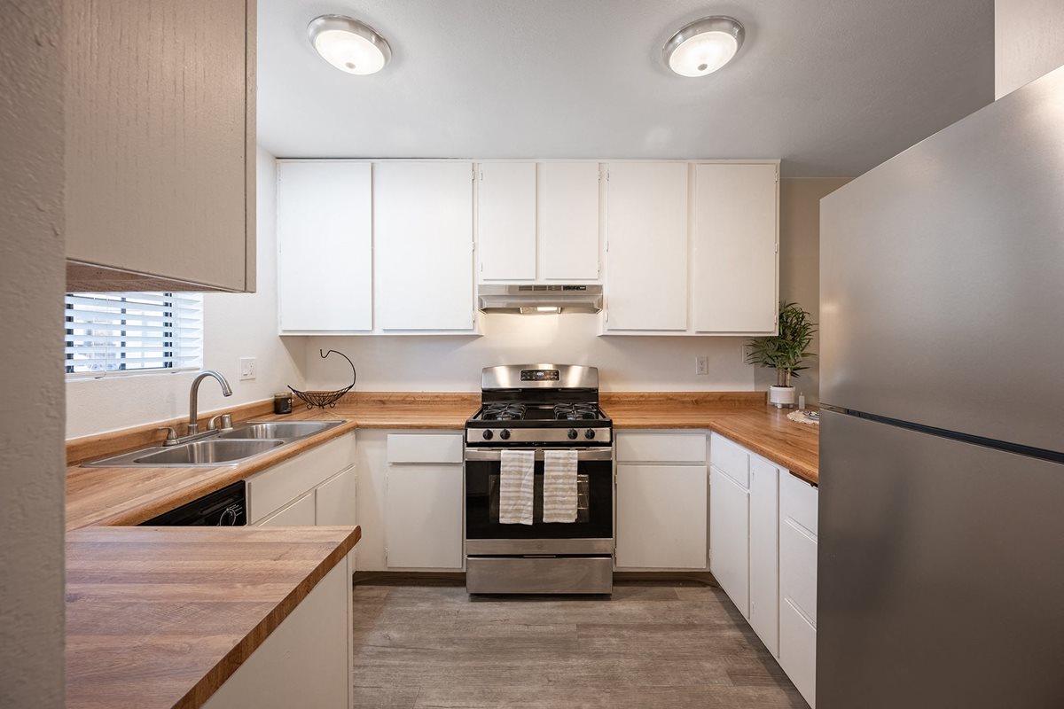 Oak Park Apartments